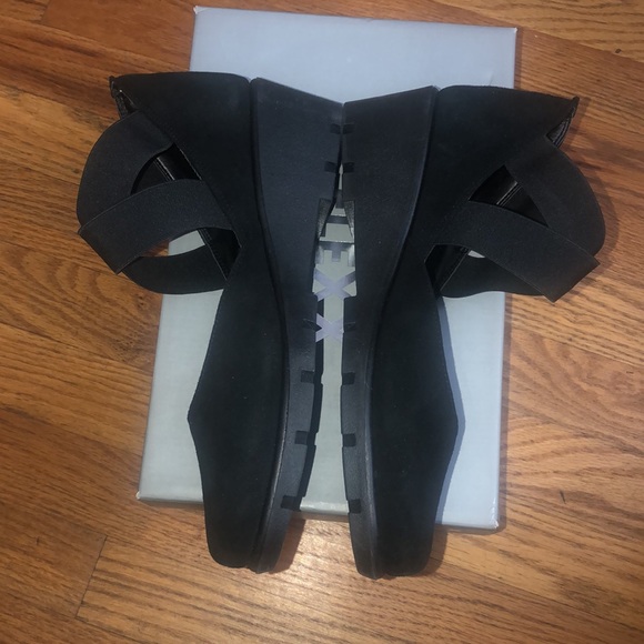 The Flexx BLACK Suede WEDGE Mary Janes size 9.5 NWT - Picture 4 of 9